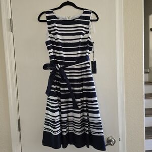 Tommy Hilfiger Dress Navy & White Classy